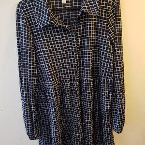 Black and White Outlined Flow Dress